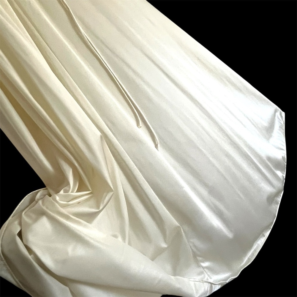 Ethereal Buttery Ivory with Lace Trim 70s Vintage Slip-Dress Gown Kayser Perfect - Picture 2 of 16